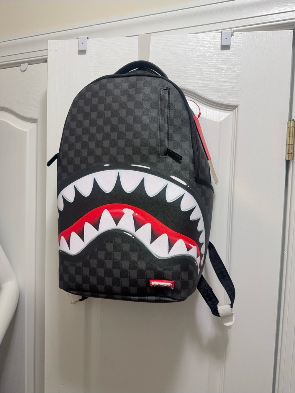 Sprayground Sharks In Paris Balloon Backpack Unisex Black
Shoulder Strap SPR245 - Picture 3 of 16
